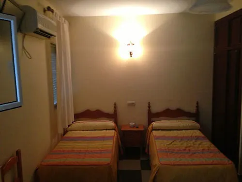 Hostal El Emigrante Dos Hermanas