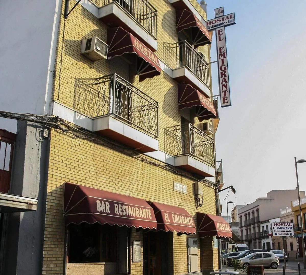Hostal El Emigrante Dos Hermanas Guest house