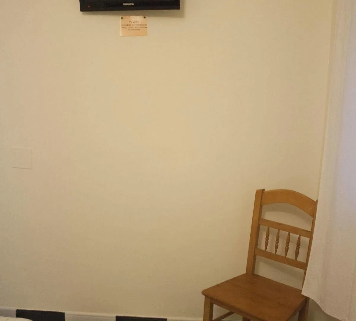 Hostal El Emigrante Dos Hermanas 2*,