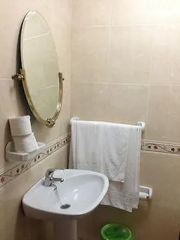 Hostal El Emigrante Dos Hermanas Guest house